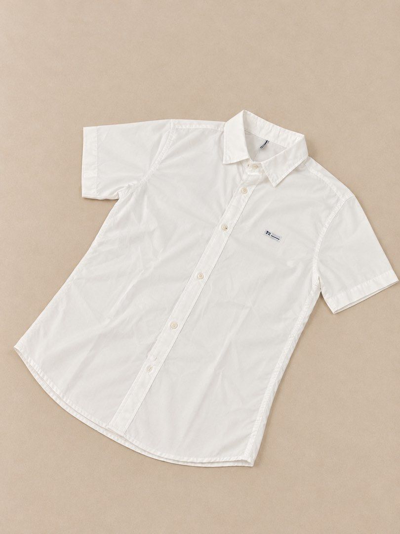 White Short-Sleeve Button-Up (Category: Blouses) located in Manila. Submitted by lexiandco.ph (Listing ID 1469588171, Image 1). Description: .