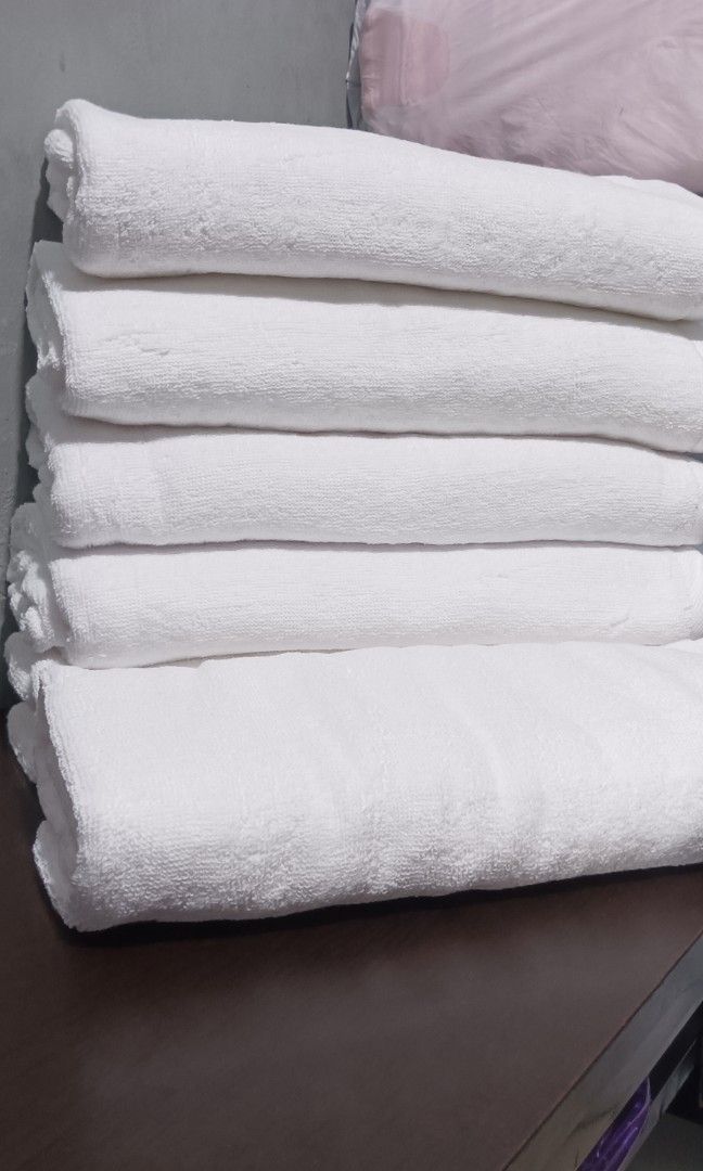 White Soft Cotton Bath Towel Absorbent (Category: Bedding & Towels) located in Manila. Submitted by betchiebe (Listing ID 1469680048, Image 2). Description: Brand New:: Pure Cotton Bath Towel ( Hotel Quality ) Absorbent Soft Cotton Fabric Actual Photo Weight: 438 Grams Hindi naghihimulmul Size 27 x 54 inches / 70cm x 140cm Price: 290.00 Per piece Best for Commercial use like Hospital, Spa, Resorts, and Hotel Many Stocks available on hand.