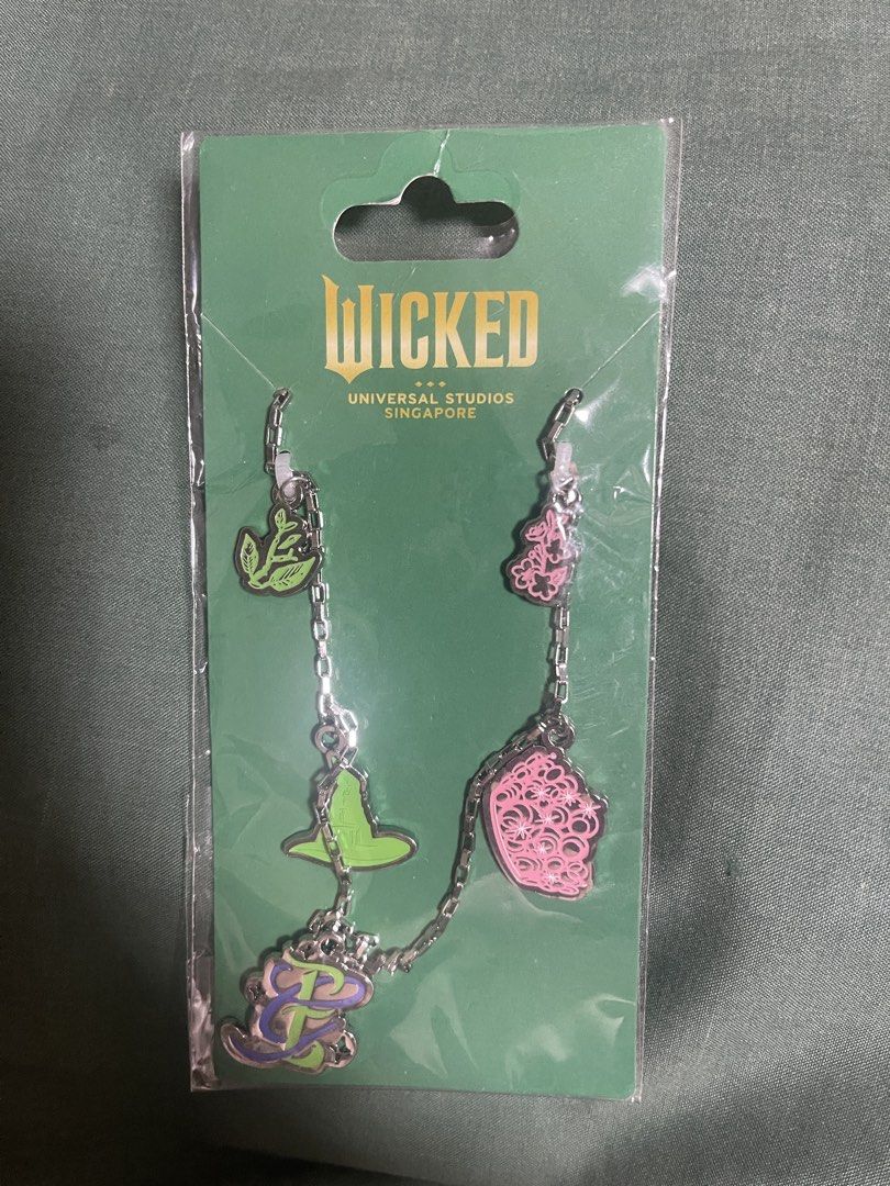 WICKED THEMED NECKLACE (from Singapore, Universal Studios) (Category: Necklaces) located in Rodriguez. Submitted by annenrtz (Listing ID 1469586166, Image 1). Description: .