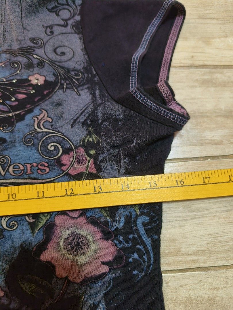 Wild flower y2k top (Category: Sleeveless) located in Siniloan. Submitted by talktotheroses (Listing ID 1469670465, Image 3). Description: no issue.