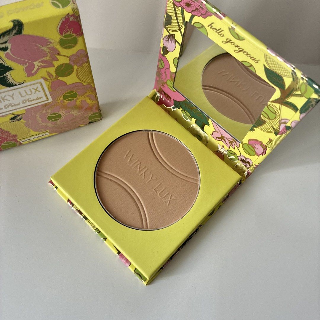 Winky Lux Matte Point Setting Powder Transparent Pressed Powder (Category: Makeup) located in Manila. Submitted by sellingmystufffff (Listing ID 1469660246, Image 2). Description: •Original •Shade: Transparent (flatters all skin tones) •Size: 12g •Actual photos posted •Bought in the US (Ulta beauty LA) •Rfs: too many setting powder.