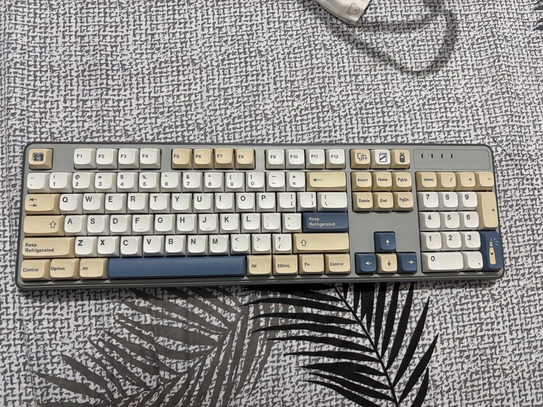 Wired Mechanical Keyboard ZT104 Grey Beige (Category: Computer Keyboard) located in Santa Maria. Submitted by janelombres27 (Listing ID 1469681928, Image 1). Description: lightly used no issues (no minor & major flaws) can do meetups around sta.maria bulacan mod: jnt/lalamove rfs: need extra funds for my tuition.