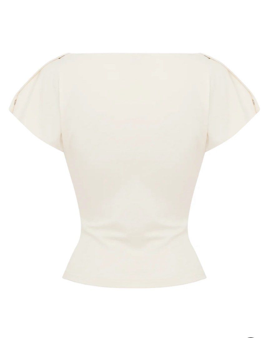 With Jean Sienna Top in White (Category: Longsleeves) located in Pasig City. Submitted by yangstudios (Listing ID 1469612316, Image 3). Description: - sourcing directly from manuf so its cheaper! - available in xxs-m in white - pre order basis 2-3 weeks shipping .