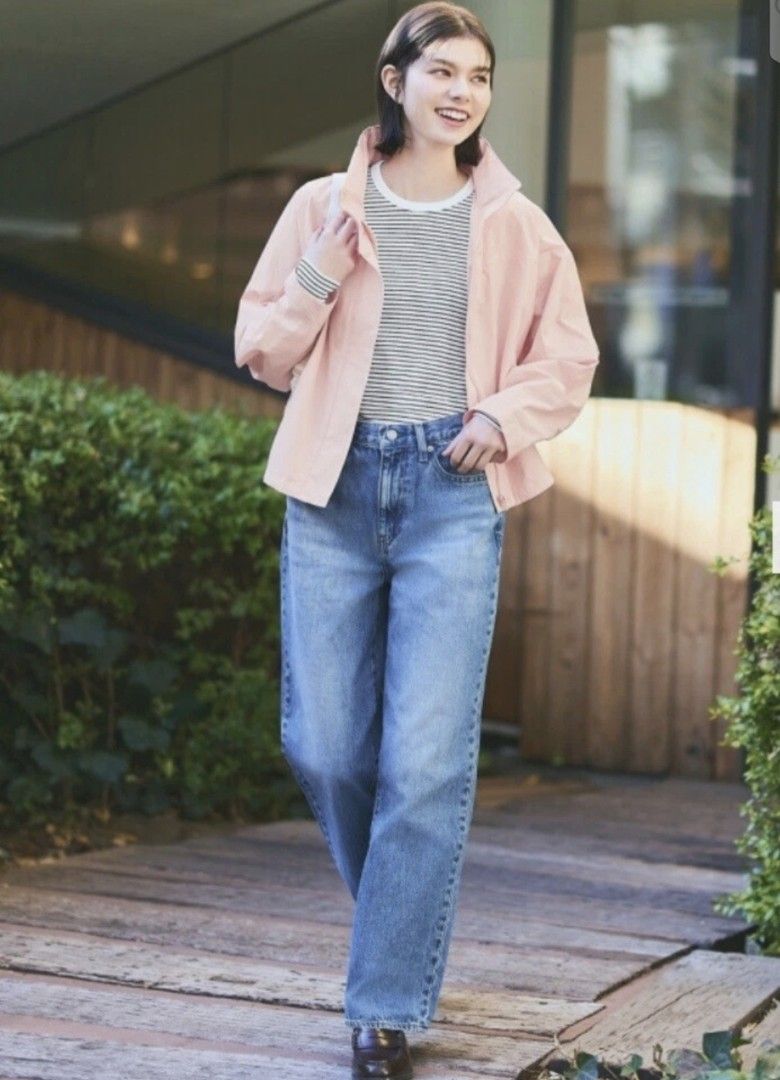 📍Women's Windproof Stand Blouson (Category: Coats, Jackets and Outerwear) located in Antipolo. Submitted by simplehans (Listing ID 1469586403, Image 1). Description: ‎📍Women's Windproof Stand Blouson ‎Size Large (Pink) ‎Width- 24 ‎Length- 20 to 21.5 ‎Good Condition Cut yung isang tag issue last pic not noticeable, medyo matigas din yung snap button sa sleeve pero all goods pa ‎DIRECT MESSAGE IF INTERESTED.