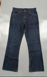 (Category: ) located in . Submitted by aydenthriftwear (Listing ID 1469693072, Image 1). Description: .