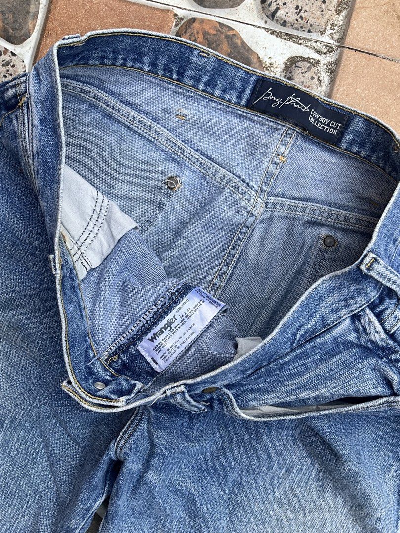 Wrangler cowboy cut jeans (Category: Jeans) located in Polangui. Submitted by thruftgineer (Listing ID 1469687185, Image 3). Description: -altered length.