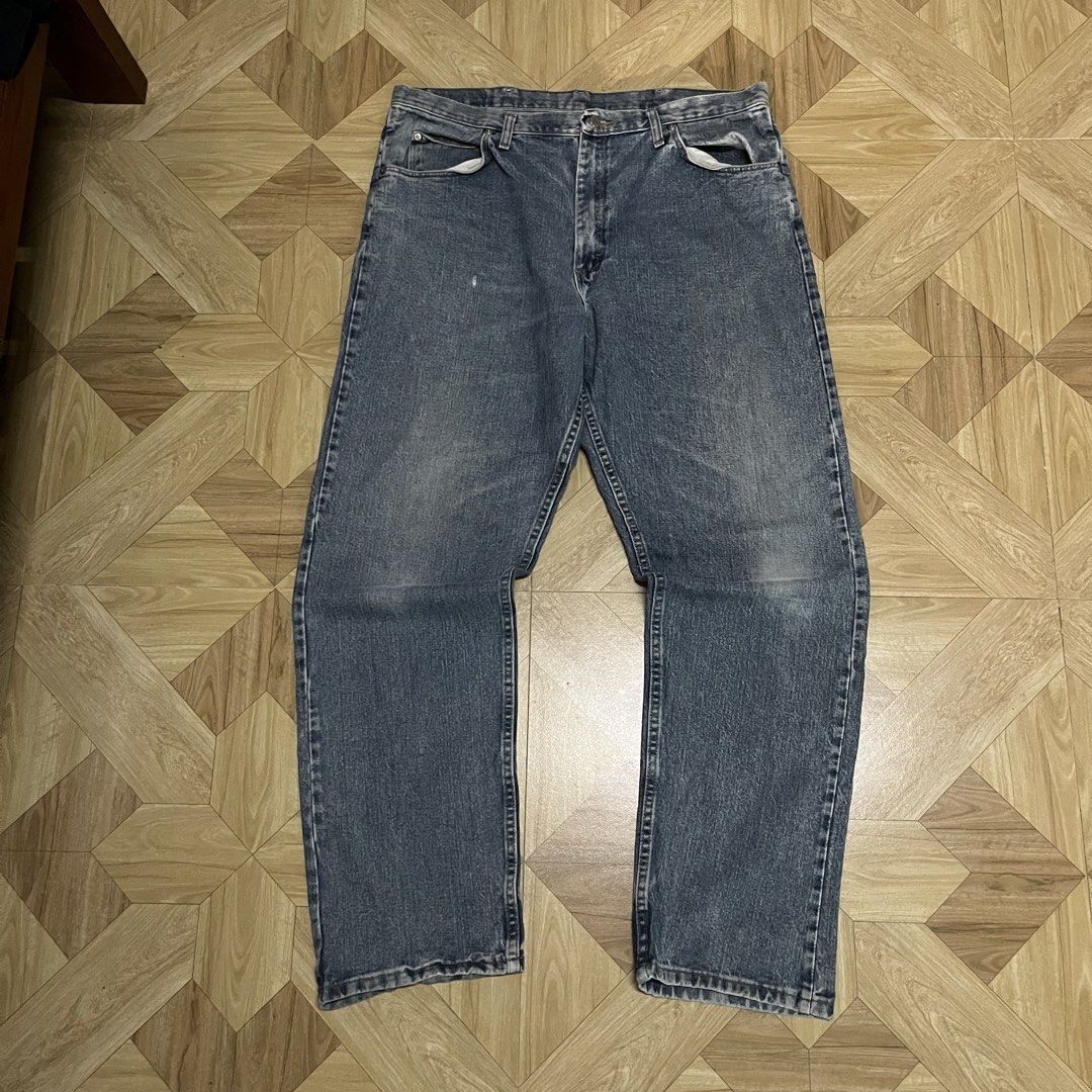 Wrangler Relaxed Fit Pants (Category: Jeans) located in Cavite. Submitted by sacmaestro444 (Listing ID 1469691450, Image 2). Description: 38 on tag good condition sign of usage over all good conditon.