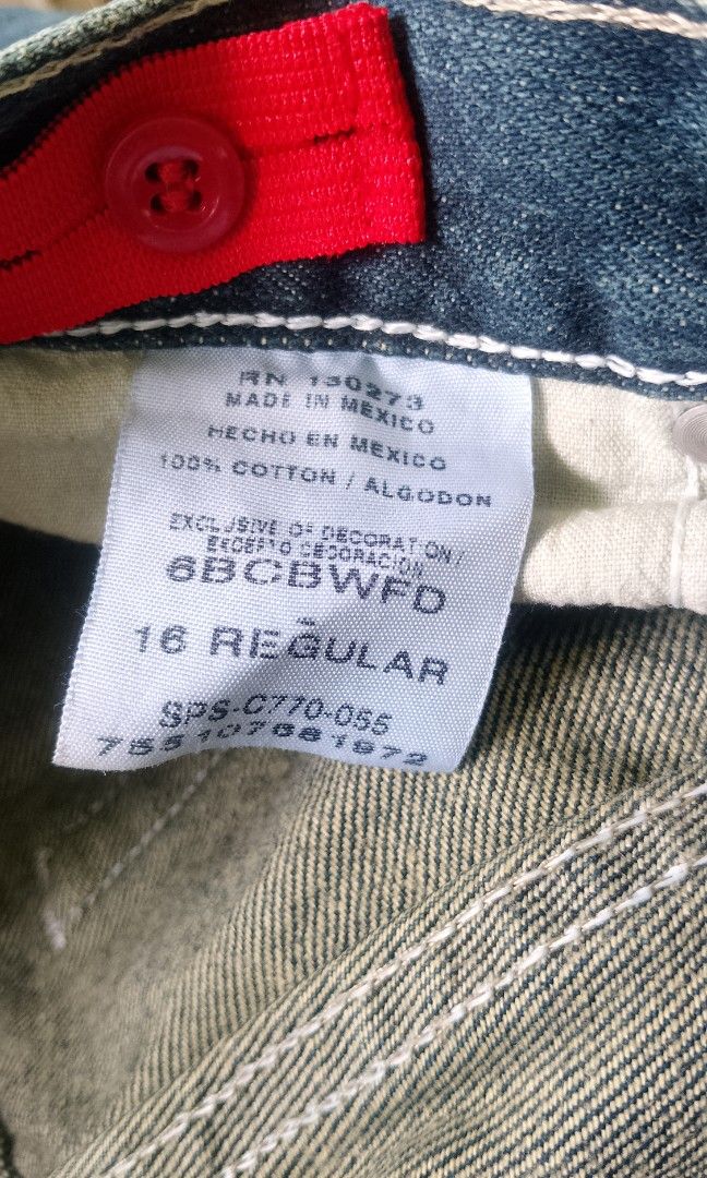 wrangler straight cut pants (Category: Jeans) located in Oas. Submitted by yortzzz (Listing ID 1469694735, Image 2). Description: like new pa po 32 waist.