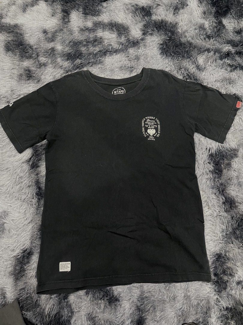 Wtaps tee (Category: Formal Shirts) located in San Jacinto. Submitted by clothcartelph (Listing ID 1469653161, Image 2). Description: Wtaps Size: 3 Dimes: 20/28 Condition: good condition Color rate: 8.8/10 .