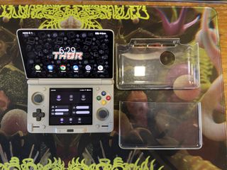 AYN Thor Pro 4.0 ufs + Accessories, Video Gaming, Video Game Consoles ...
