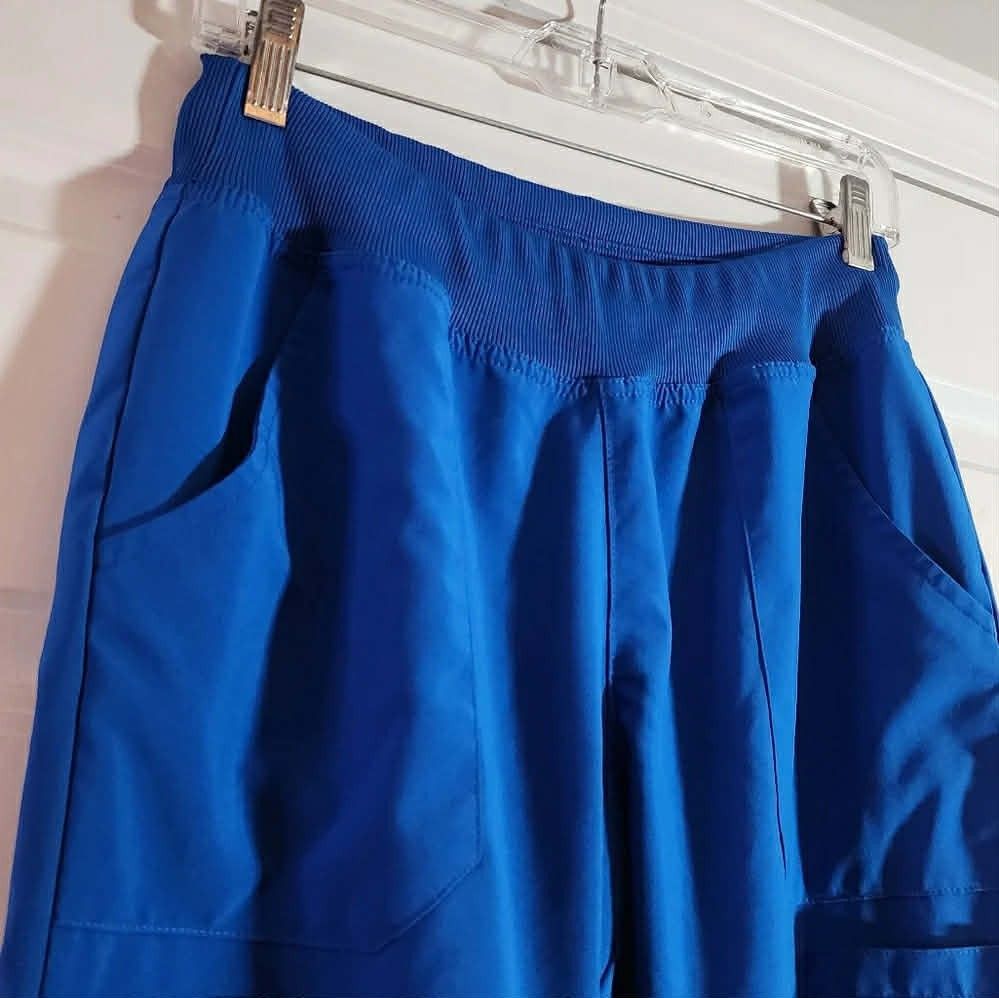 WW: Dickies Pull On Scrub Pants (Medium Petite on Tag) (Category: Other Bottoms) located in Baguio. Submitted by thanksgodforthedogs (Listing ID 1469582860, Image 3). Description: Pull On Dickies Scrub Pants Manual Measurements (Medida) W:32" and Up Rise: 11" L:37.5" Tag: Medium Petite 6 Pockets Cargo Galaxy Blue ❌NOT FADED❌ NICER IN ACTUAL Condition: Good as New (Unused) Last Price: P580+SF.