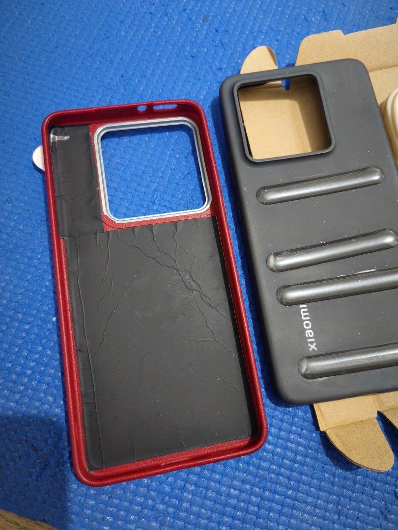 Xiaomi 14T case used (Category: Cases & Sleeves) located in Taguig. Submitted by deyerreC2020 (Listing ID 1469605865, Image 3). Description: all usable and clean pa, for Xiaomi 14t phone case pm sa need .. location: taguig can meet up , ,ship out ,pick up .