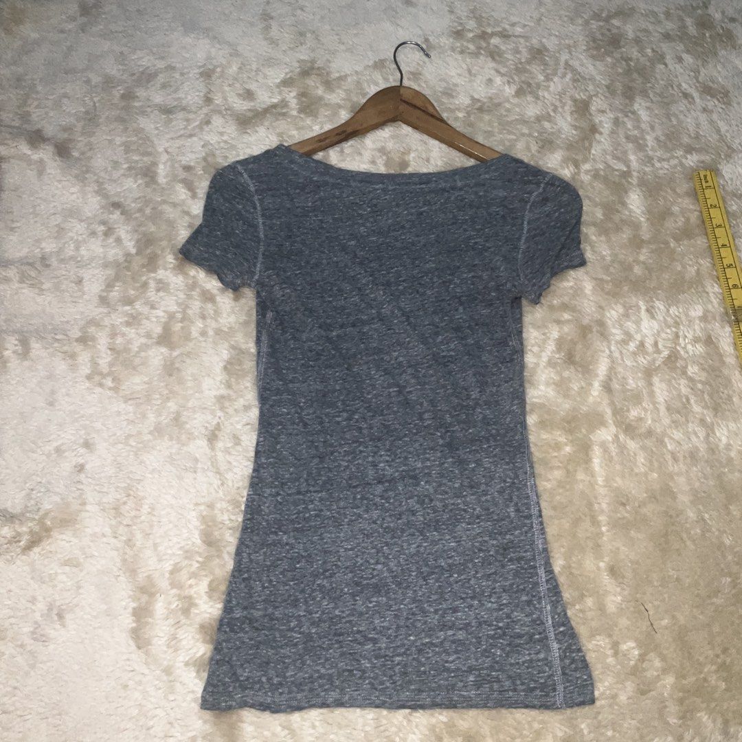 y2k American Eagle Shirt (Category: Shirts) located in San Fernando. Submitted by jz_ofiaza (Listing ID 1469649002, Image 2). Description: excellent condition no issue.
