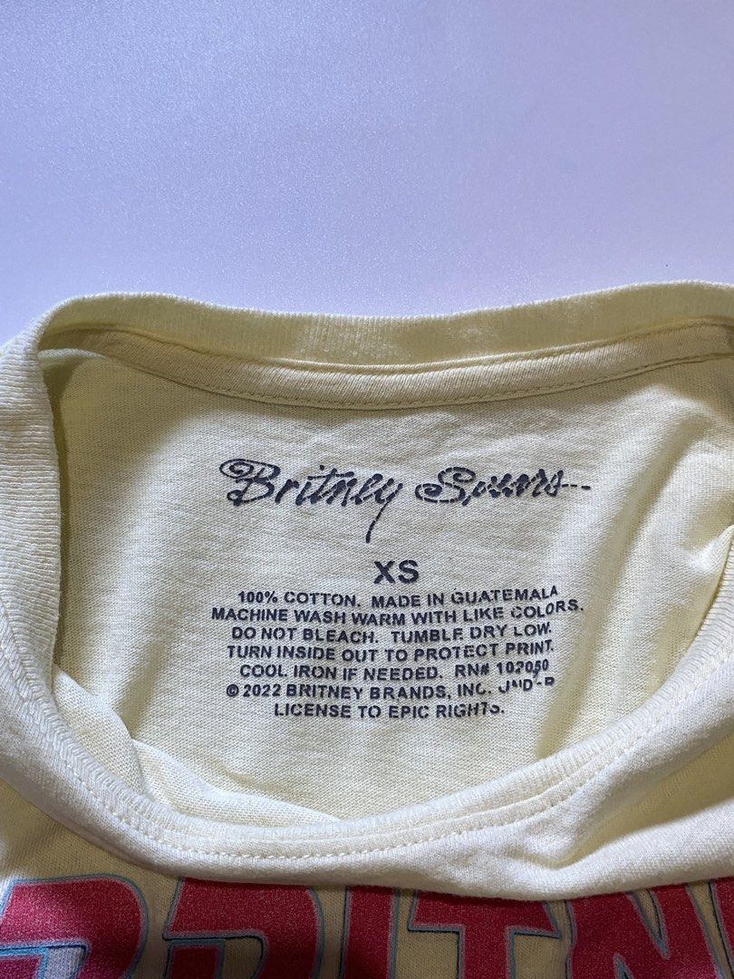 Y2k Britney Spears Stronger Tee (Category: Shirts) located in Manila. Submitted by lexia_swrdrbfinds (Listing ID 1469703814, Image 3). Description: ⋆ 𐙚 ̊ Y2k Britney Spears Stronger Vintage Graphic Tee 🌸 𝓈𝒾𝓏ℯ ℴ𝓃 𝓉𝒶𝑔: xs 🩷 𝓁ℯ𝓃𝑔𝓉𝒽: 22 🌷 𝓌𝒾𝒹𝓉𝒽: 15 🎀 𝒸ℴ𝓃𝒹𝒾𝓉𝒾ℴ𝓃: 10/10 🫧 𝒻𝓁𝒶𝓌𝓈: none 𝓅𝓇𝒾𝒸ℯ: 299 ✦ 𝓅𝓁𝓊𝓈 𝓈𝒽𝒾𝓅𝓅𝒾𝓃𝑔 𝒻ℯℯ.