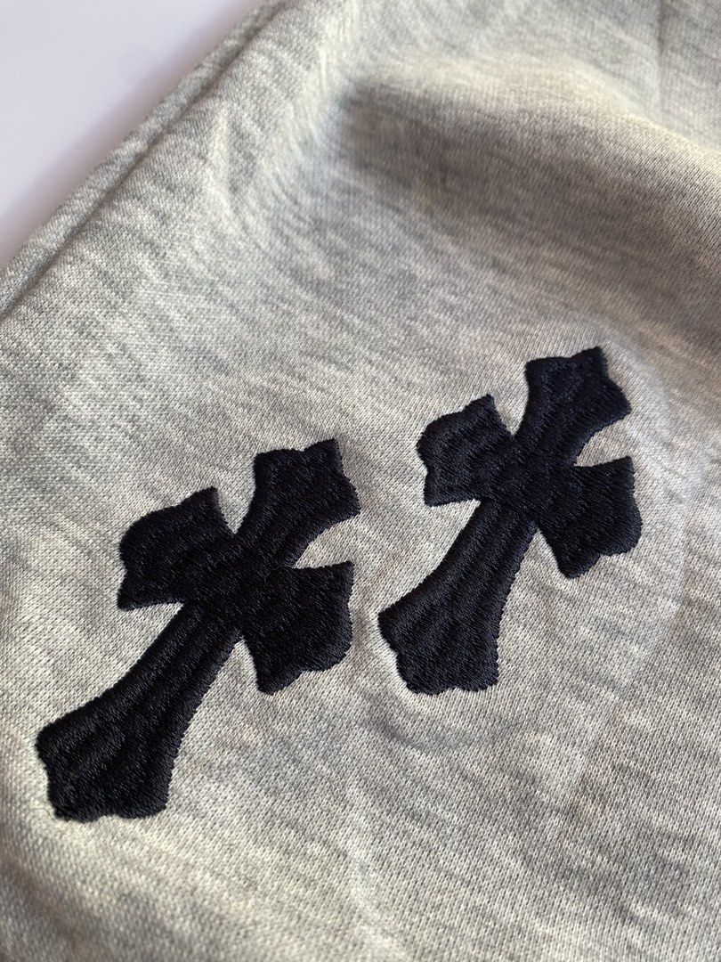 Y2k embroidered cross sweatpants (Category: Joggers) located in Kalibo. Submitted by kurt_ismael (Listing ID 1469593341, Image 3). Description: Y2k embroidered cross sweatpants Size: 28-36 Length: 39 Hem: 9 (Adjustable) Excellent condition Need wash only.
