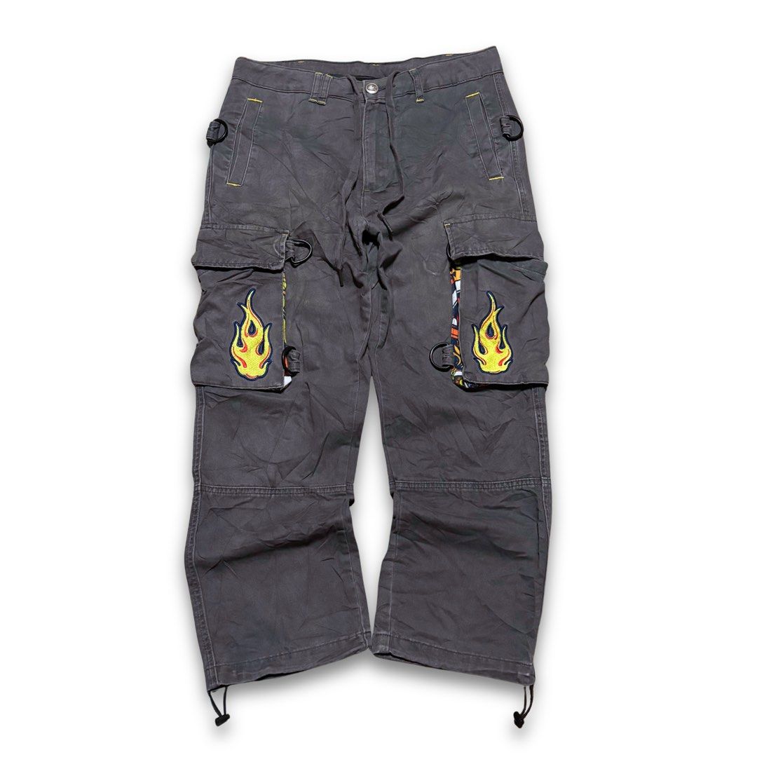 Y2K HEA Embroidered Fire Cargo Pants (Category: Jeans) located in Quezon City. Submitted by thriftg00dies (Listing ID 1469597435, Image 1). Description: Waist: 33 Length: 37.5 Thigh: 12.5 Hem: 8 Color rate: 9.5/10 Condition: 9.5/10 No issue, Need wash.