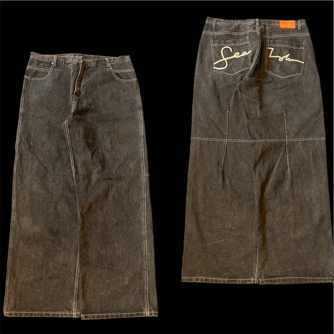 Y2K JEANS (Category: Jeans) located in Manila. Submitted by y2knewgeneration (Listing ID 1469575927, Image 1). Description: SEAN JOHN (BIG LOGO) W 41 / L 46 / T 16 / H 11 🏷️2650 AS NEW -DEAD STOCK CONDITION.