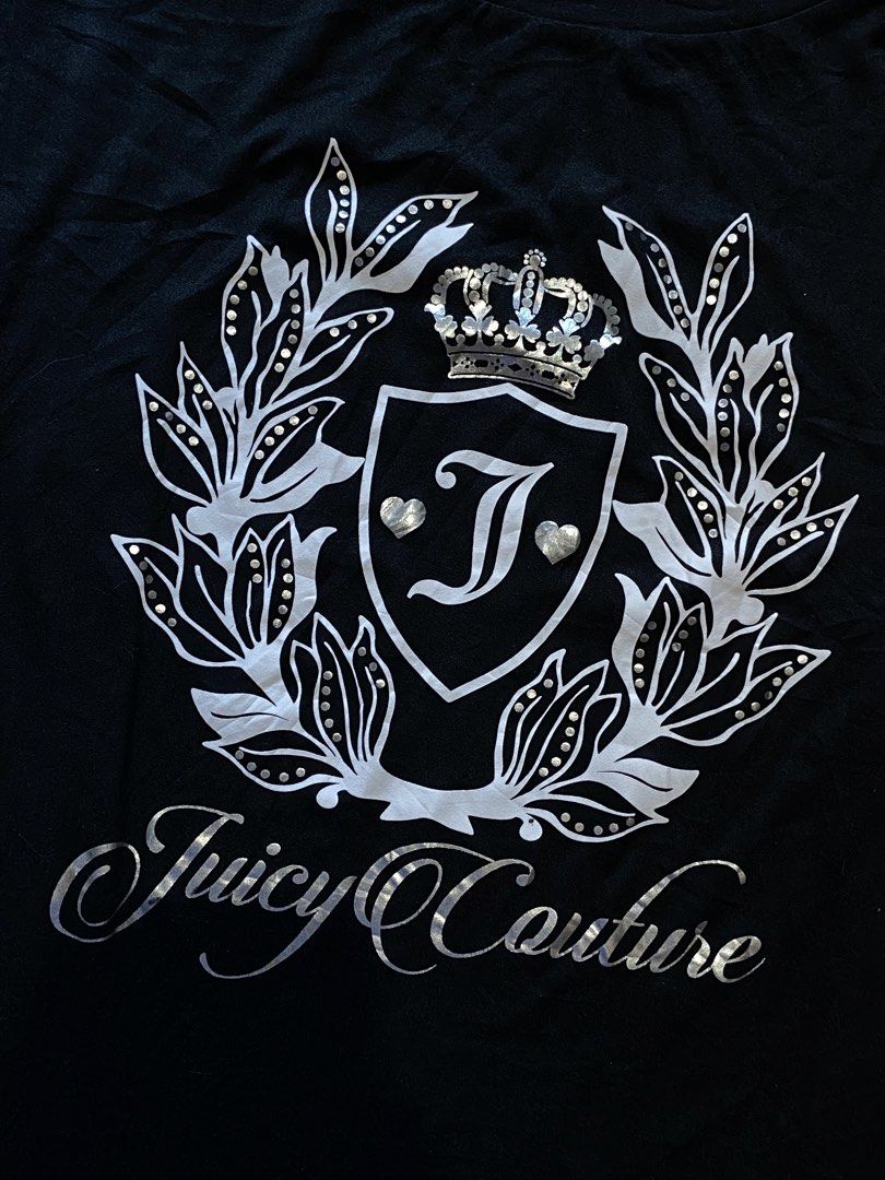 Y2k Juicy Couture Metallic Crest Tee (Category: Shirts) located in Manila. Submitted by lexia_swrdrbfinds (Listing ID 1469712265, Image 2). Description: ⋆ 𐙚 ̊ Y2k Juicy Couture Metallic Crest Tee 🌸 𝓈𝒾𝓏ℯ ℴ𝓃 𝓉𝒶𝑔: medium 🩷 𝓁ℯ𝓃𝑔𝓉𝒽: 21.5 🌷 𝓌𝒾𝒹𝓉𝒽: 18 🎀 𝒸ℴ𝓃𝒹𝒾𝓉𝒾ℴ𝓃: 10/10 🫧 𝒻𝓁𝒶𝓌𝓈: none 𝓅𝓇𝒾𝒸ℯ: 399 ✦ 𝓅𝓁𝓊𝓈 𝓈𝒽𝒾𝓅𝓅𝒾𝓃𝑔 𝒻ℯℯ.