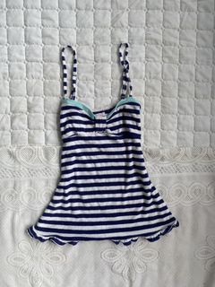 (Category: ) located in . Submitted by phanifiedcloset (Listing ID 1469610731, Image 1). Description: .