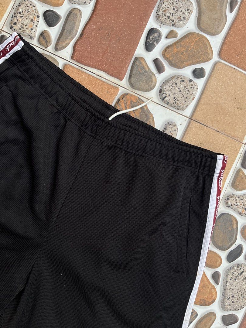 y2k rebook baggy shorts (Category: Shorts) located in Polangui. Submitted by thruftgineer (Listing ID 1469687821, Image 2). Description: .