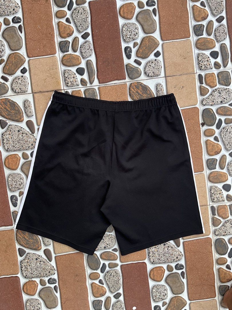 y2k rebook baggy shorts (Category: Shorts) located in Polangui. Submitted by thruftgineer (Listing ID 1469687821, Image 3). Description: .