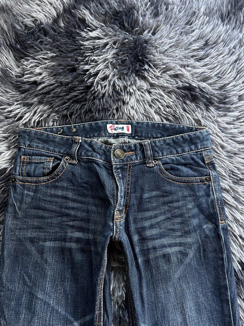 Y2k Reing Low rise Bootcut Jeans (Category: Jeans) located in Banaybanay. Submitted by prettysixtythrift_17 (Listing ID 1469589829, Image 3). Description: Y2k Reing Low rise Bootcut Jeans ▪️Waistline: 27 to 30 ▪️Length: 37.5 ▪️Hem: 8 ▪️Hips: 15 ▪️Leg Thigh: 9 ▪️Rise: 7 ▪️Inseam: 30.