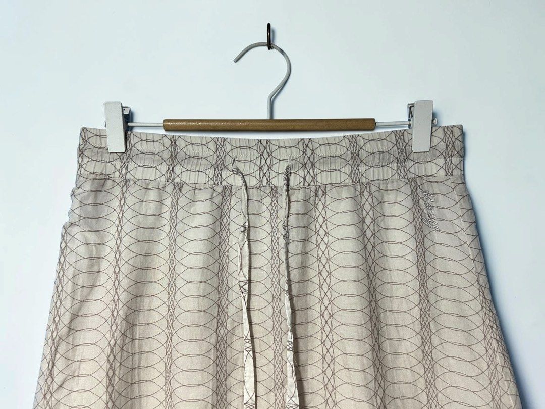 Y2K Roxy Long Skirt (Sample Skirt) Size 10 (Category: Skirts) located in Caloocan City. Submitted by marcapina2211 (Listing ID 1469735766, Image 3). Description: Y2K Roxy Long Skirt (Sample Skirt) Size 10 Dimes: 30x38 No issue excellent condition 📍North Caloocan.
