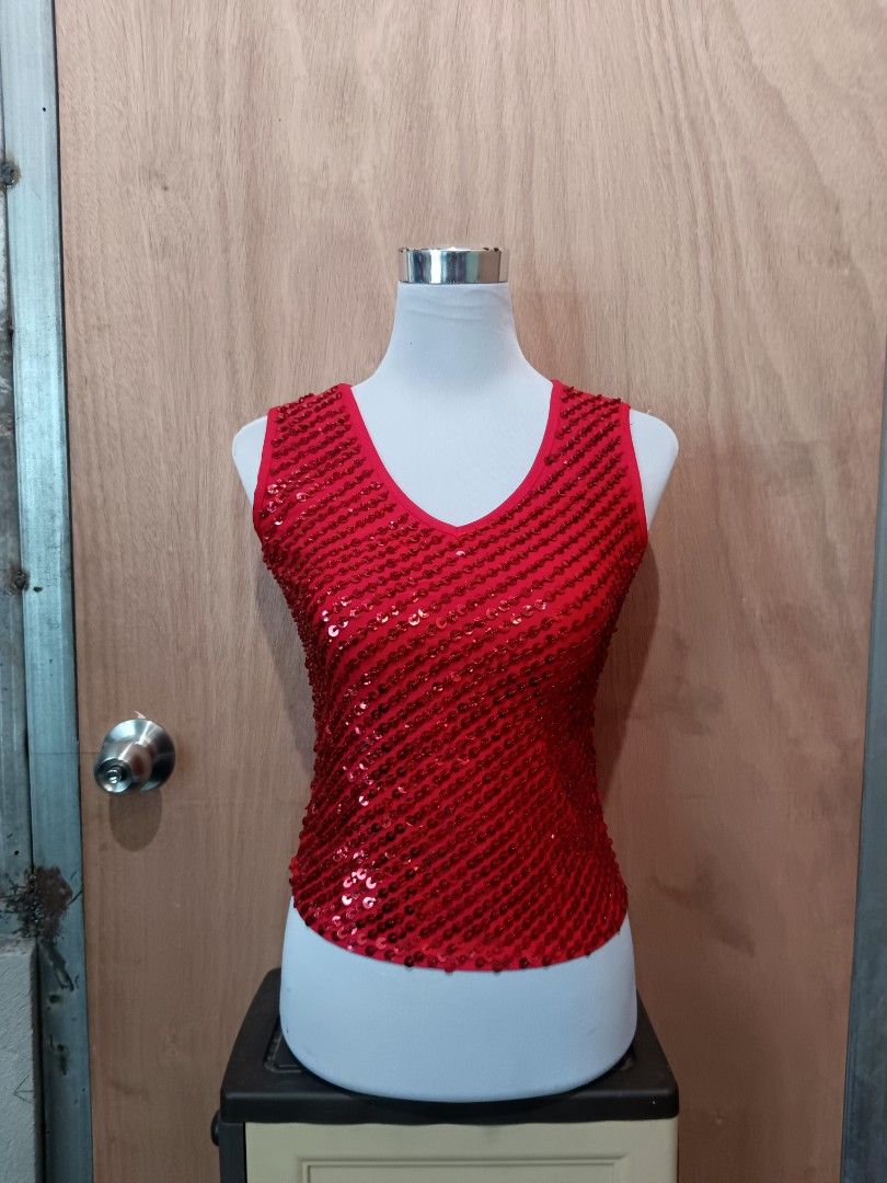Y2k sequins top (Category: Sleeveless) located in Davao. Submitted by mln-boutique (Listing ID 1469573113, Image 1). Description: size - m good condition.