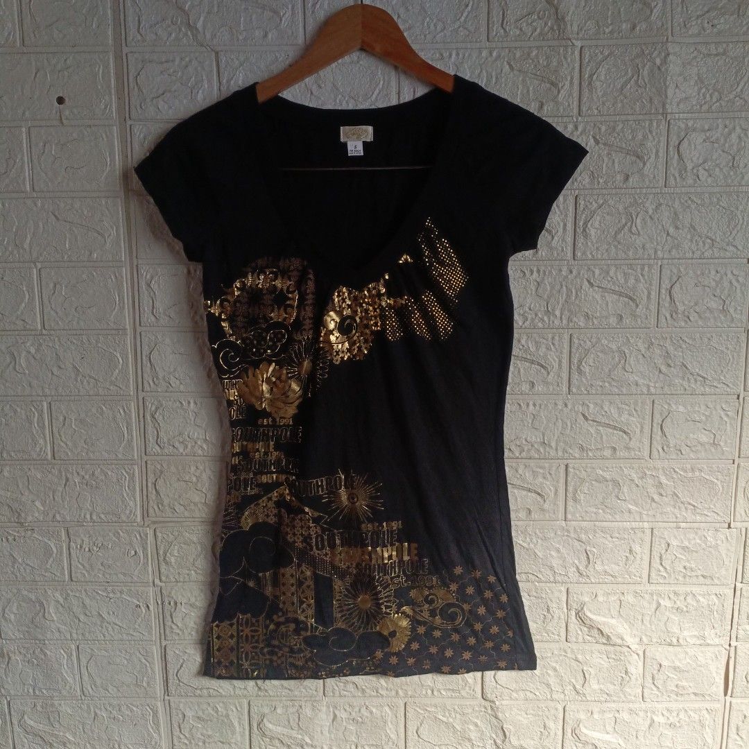 Y2K SOUTH POLE WOMEN TOP (Category: Shirts) located in Cotabato. Submitted by pure.moenlimba12 (Listing ID 1469644688, Image 1). Description: NO ISSUE COMPLETE TAGS NEED WASH ONLY SIZE SMALL ON TAG.