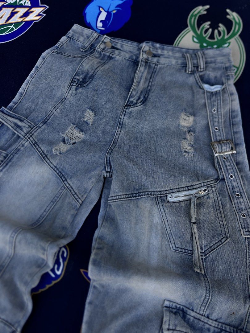 Y2k Utility Multi Pocker Cargo Pants (Category: Jeans) located in Santa Barbara. Submitted by keldude (Listing ID 1469636113, Image 3). Description: Dimes Waist 32 Lenght 42 Thigh 12.8 Hem 11 Washed Blue Crispy Heavy Thick.