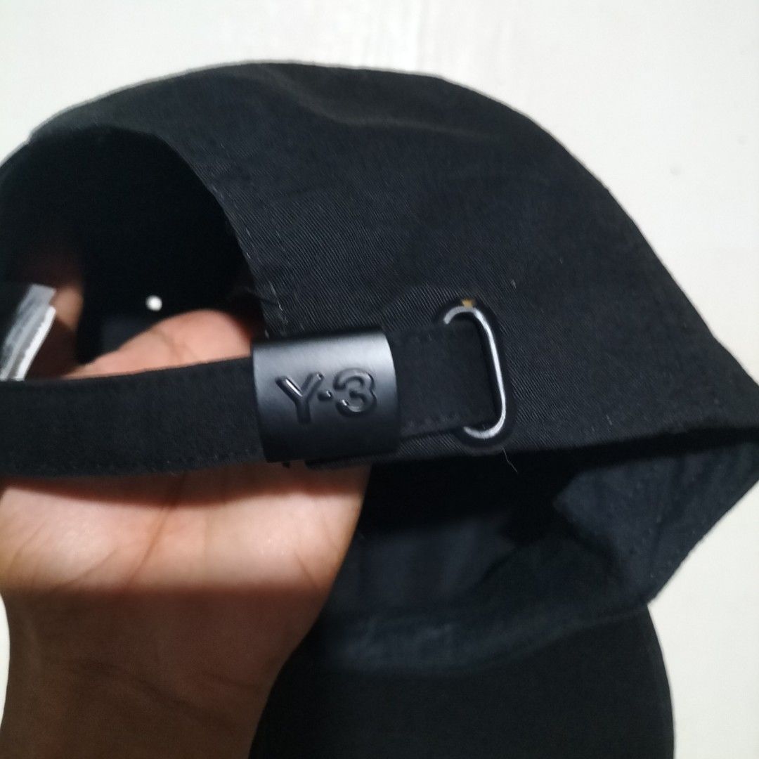 Y-3 Cap (Category: Caps & Hats) located in Aloran. Submitted by thrift_hunter73 (Listing ID 1469596020, Image 2). Description: Y-3 Cap.