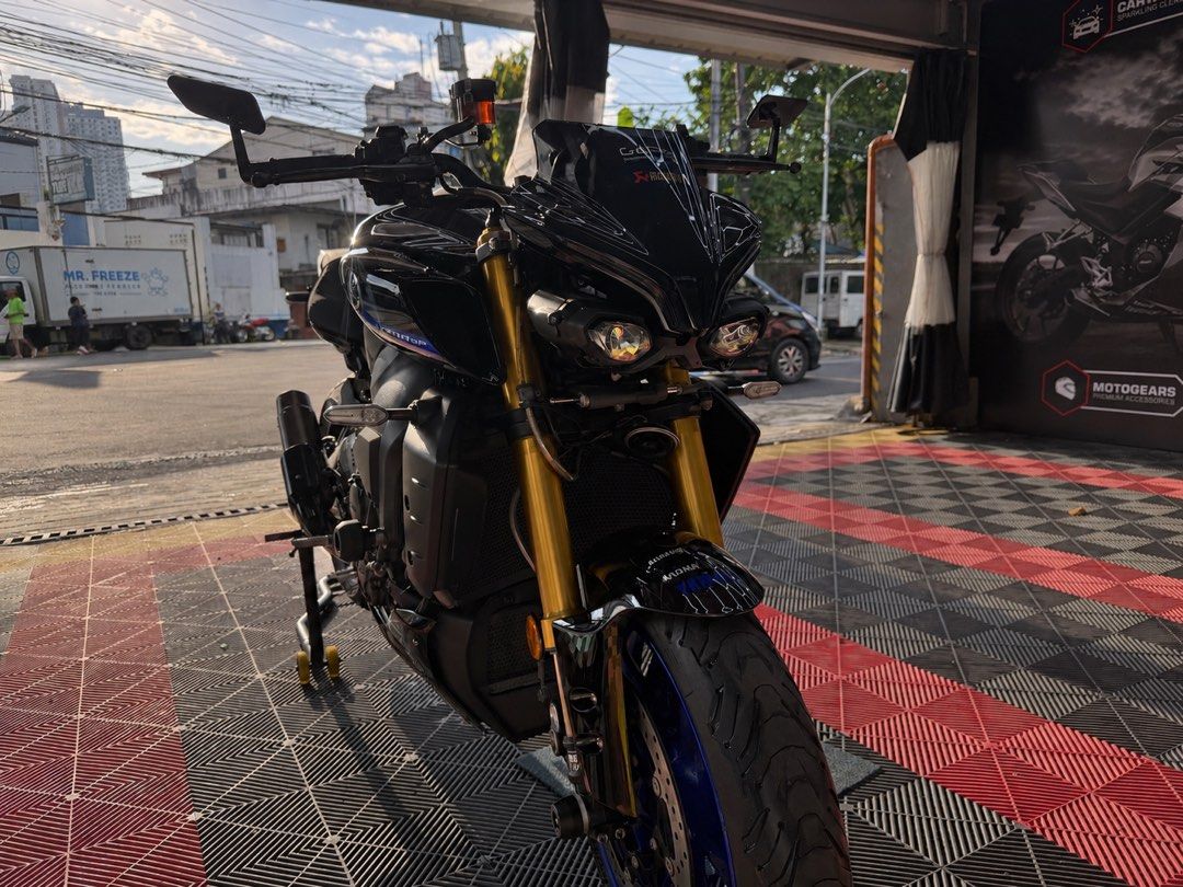 Yamaha MT10-SP 2022 Model Fully Loaded (Category: Motorbikes for Sale) located in Manila. Submitted by jonwu0527 (Listing ID 1469661036, Image 1). Description: Acquired 2023 Yamaha MT10-SP. Fully loaded with original accessories including Akrapovic muffler and mid pipe, Evotech sliders, spools, tail tidy, and swing arm sliders. Rizoma bar ends, brand new Michelin Road-6 tires, radiator cover guard, R&G side stand enlarger, and metal plate holder.