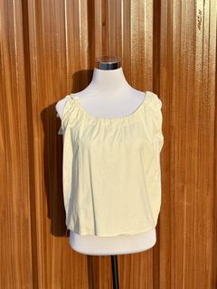 (Category: ) located in . Submitted by thecloset.amore (Listing ID 1469624331, Image 1). Description: .