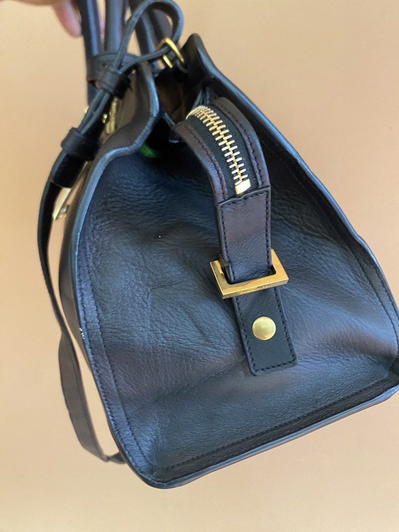 YSL (Category: Luxury Bags & Wallets) located in Alegria. Submitted by thriftedpinas (Listing ID 1469629236, Image 3). Description: Ysl Authentic Php : 10k shipped.
