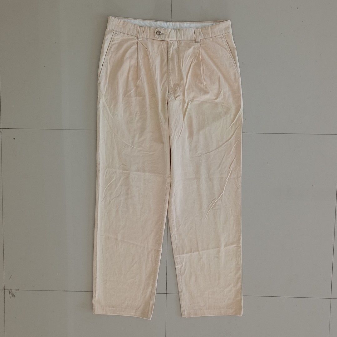 YVESSAINTLAURENT AUTHENTIC (Category: Trousers) located in Candaba. Submitted by luxondiscount (Listing ID 1469698137, Image 2). Description: have some issue.