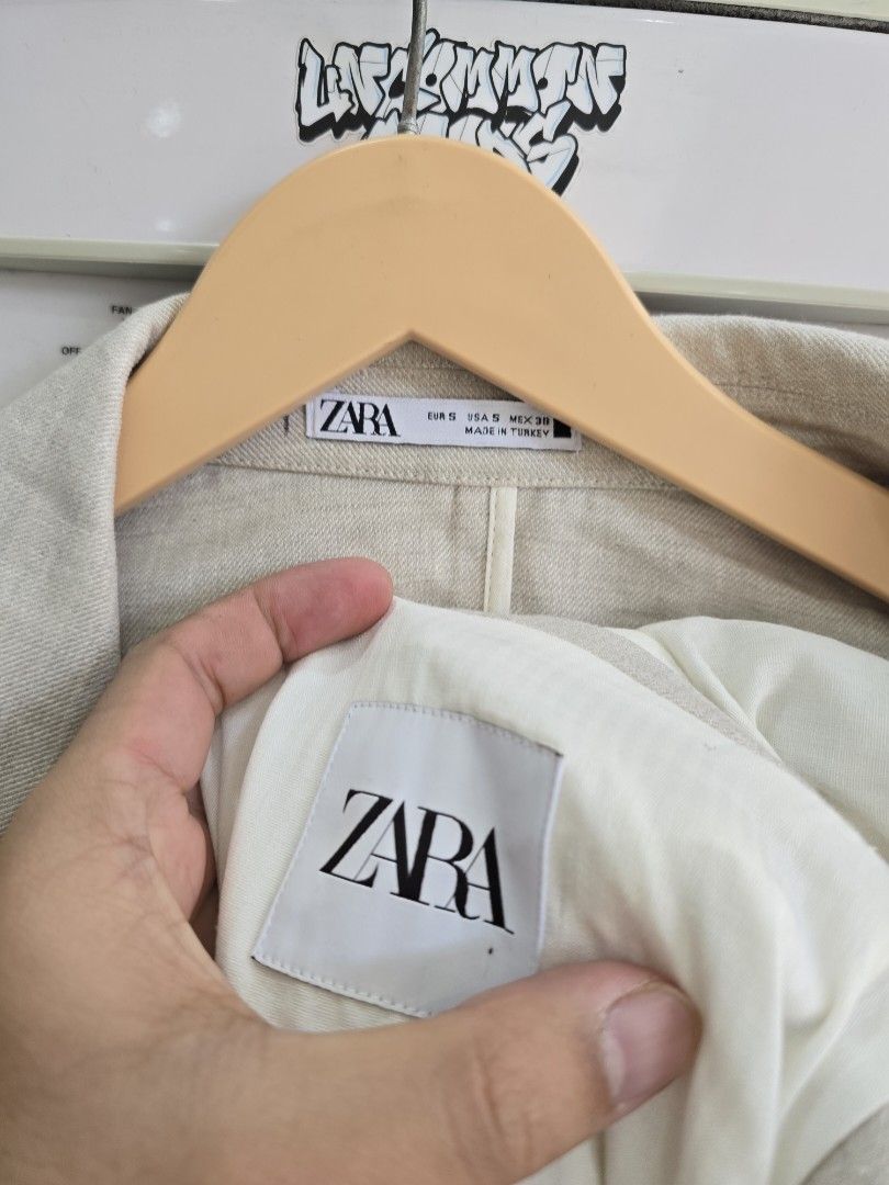 Zara (Category: Coats, Jackets and Outerwear) located in Iba. Submitted by conditionexcellente (Listing ID 1469616460, Image 3). Description: .