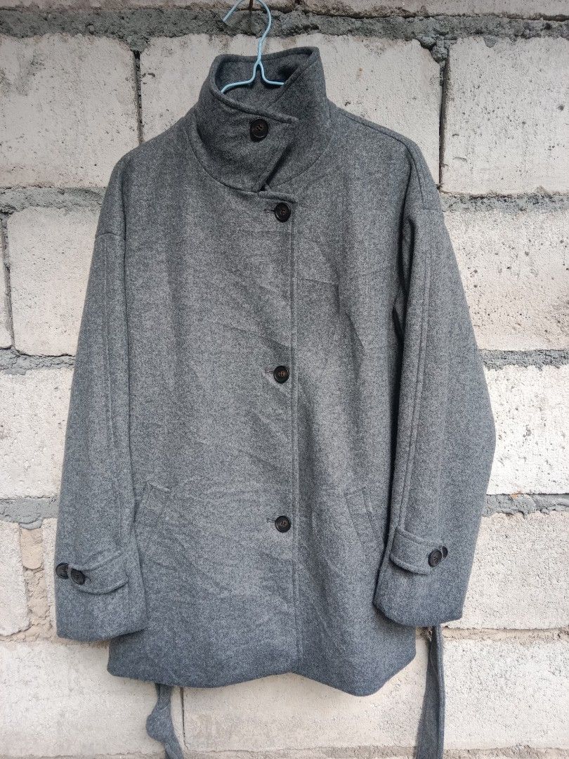 ZARA Coat (Category: Coats, Jackets and Outerwear) located in Dumaguete. Submitted by pete_villalon (Listing ID 1469635779, Image 3). Description: authentic Unisex 21.5width 30 length no issue good as new.