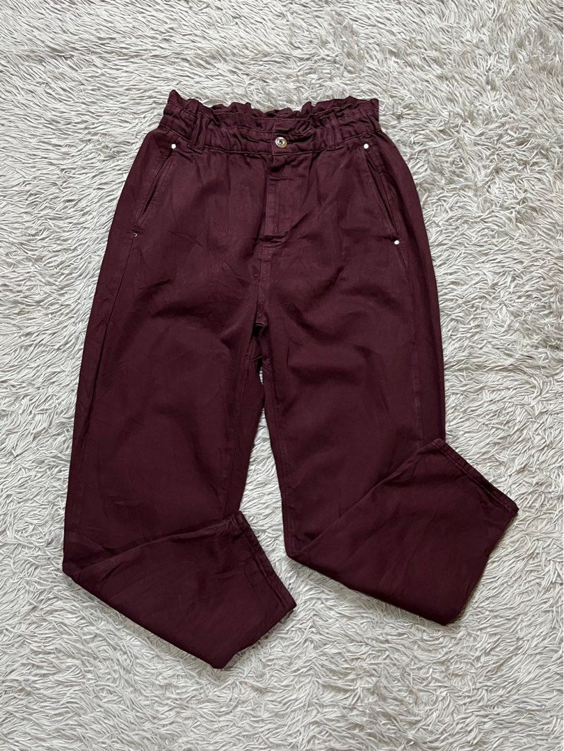Zara Barrel Pants (Category: Jeans) located in Dipolog. Submitted by krstnagnis98 (Listing ID 1469599392, Image 3). Description: Zara Barrel Pants Good as new 30-31 Like new Euro 38.