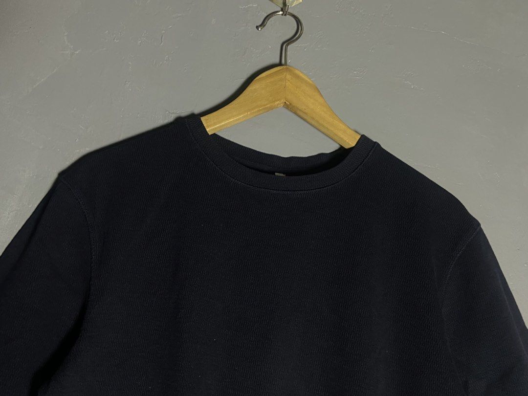 Zara Basic Tee (Category: Tshirts & Polo Shirts ) located in Cabuyao City. Submitted by chukz_x (Listing ID 1469613234, Image 3). Description: Zara Basic Tee Size : Small Dimes : 20W 25.5L Condition : Excellent Issue : none Price: 400 📍READY TO WEAR 📍Cabuyao Laguna.