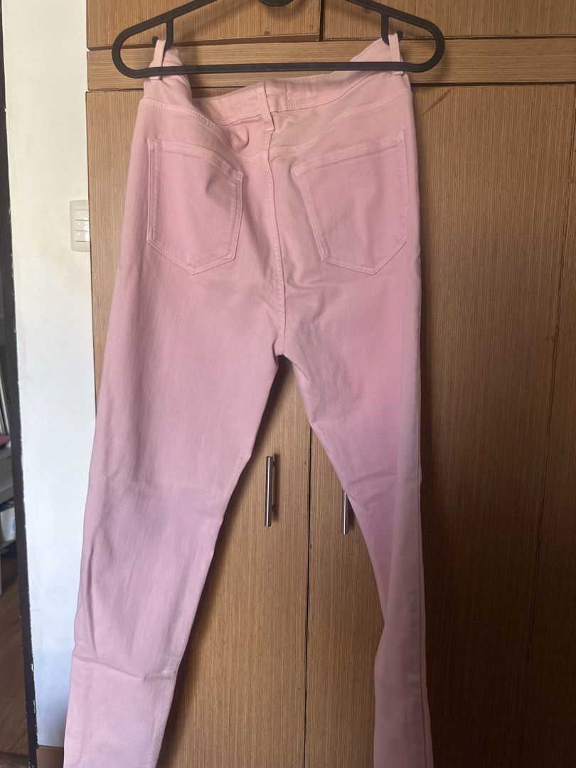 Zara Basic Z1975 Denim Pink Jeans (Category: Jeans) located in Manila. Submitted by amazingamie8 (Listing ID 1469580884, Image 3). Description: - Brand: Zara Basic Z1975 - Color: Light Pink - Size: EUR 40 / USA 08 / MEX 30 - Fit: Slim fit with mid-rise waist - Closure: Standard front button and zip closure - Pockets: Functional back patch pockets - Origin: Made in Pakistan - Condition: Great addition to casual everyday rotations.