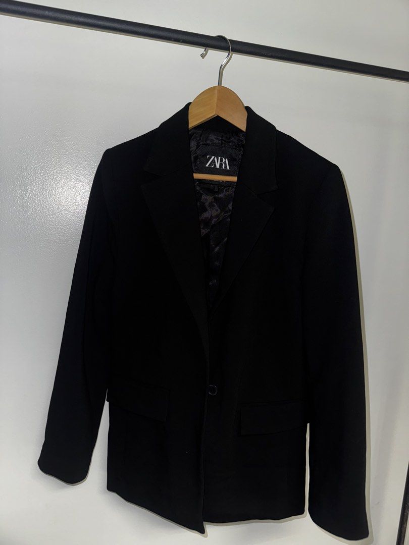 Zara Black Blazer Womens (Category: Coats, Jackets and Outerwear) located in Quezon City. Submitted by coolmomma (Listing ID 1469739779, Image 2). Description: Good as new Small on tag but fits small-medium Length 29 in..