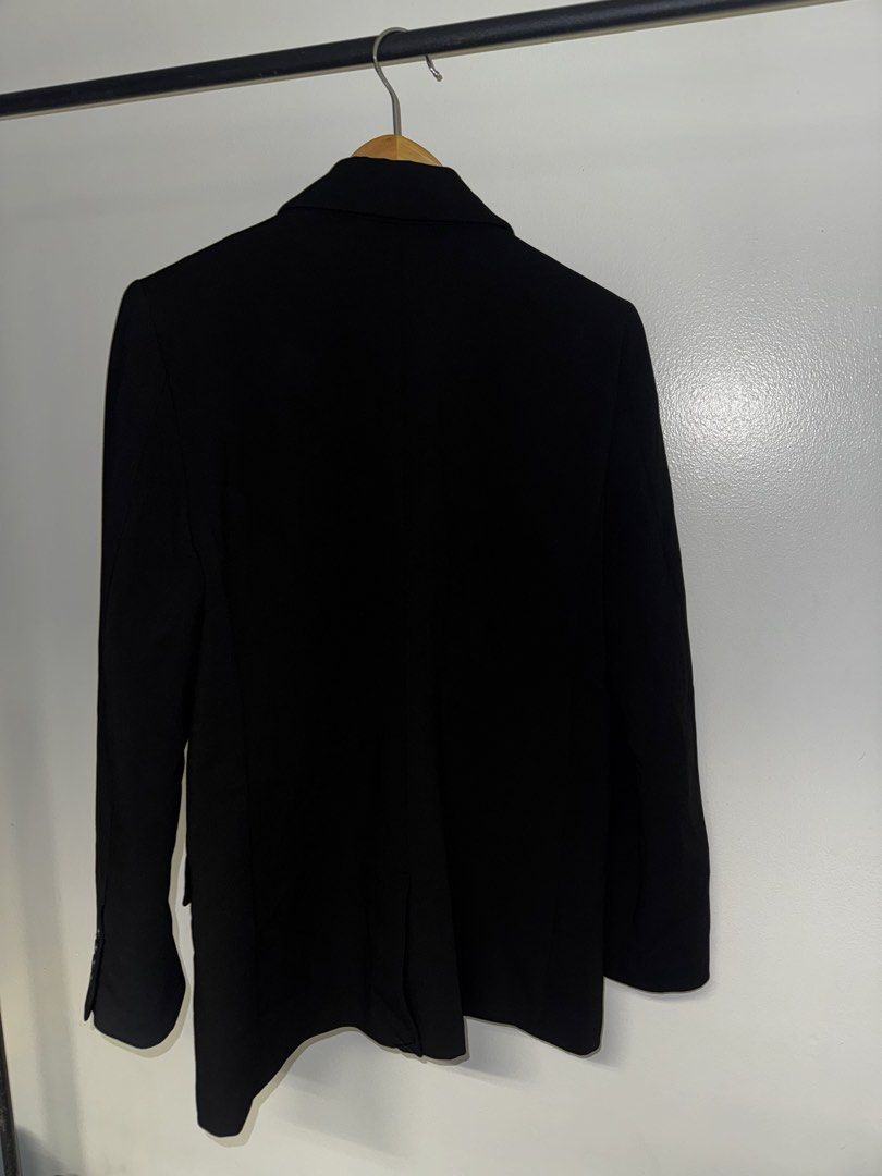 Zara Black Blazer Womens (Category: Coats, Jackets and Outerwear) located in Quezon City. Submitted by coolmomma (Listing ID 1469739779, Image 3). Description: Good as new Small on tag but fits small-medium Length 29 in..