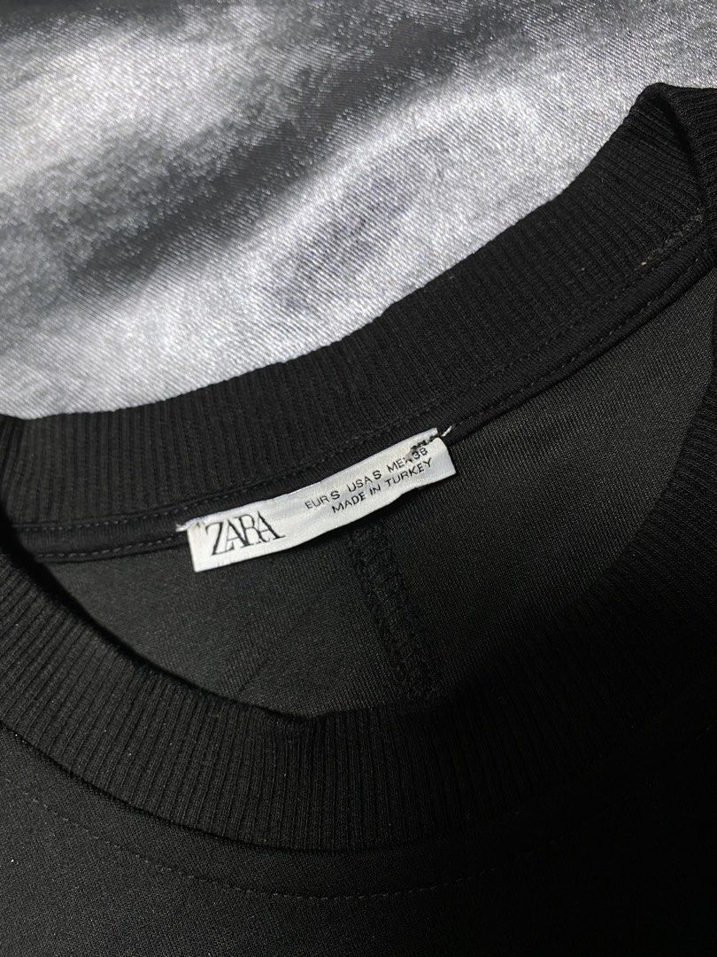 ZARA Black Sweater (Category: Coats, Jackets and Outerwear) located in General Trias. Submitted by kevinthriftshop (Listing ID 1469659169, Image 2). Description: .