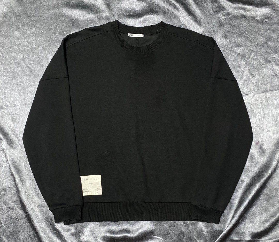 ZARA Black Sweater (Category: Coats, Jackets and Outerwear) located in General Trias. Submitted by kevinthriftshop (Listing ID 1469659169, Image 1). Description: .