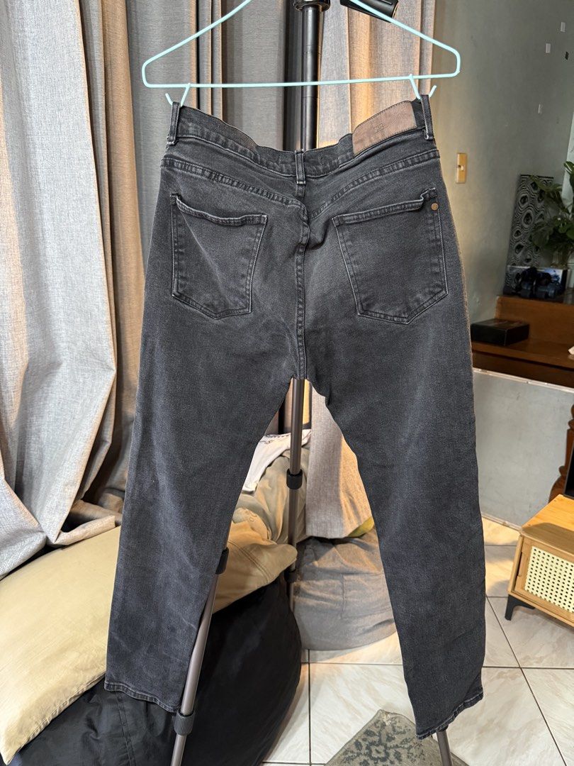 Zara Black Wash Denim Jeans (Category: Jeans) located in Manila. Submitted by gochaseme (Listing ID 1469664391, Image 3). Description: - Brand: Zara - Color: Washed grey / black denim - Size: EUR 42 / USA 32 / MEX 32 - Fit/Style: Standard five-pocket setup with belt loops - Details: Button closure, zip fly, and leather brand patch at the back waistband - Origin: Made in Morocco W30-32 L39.
