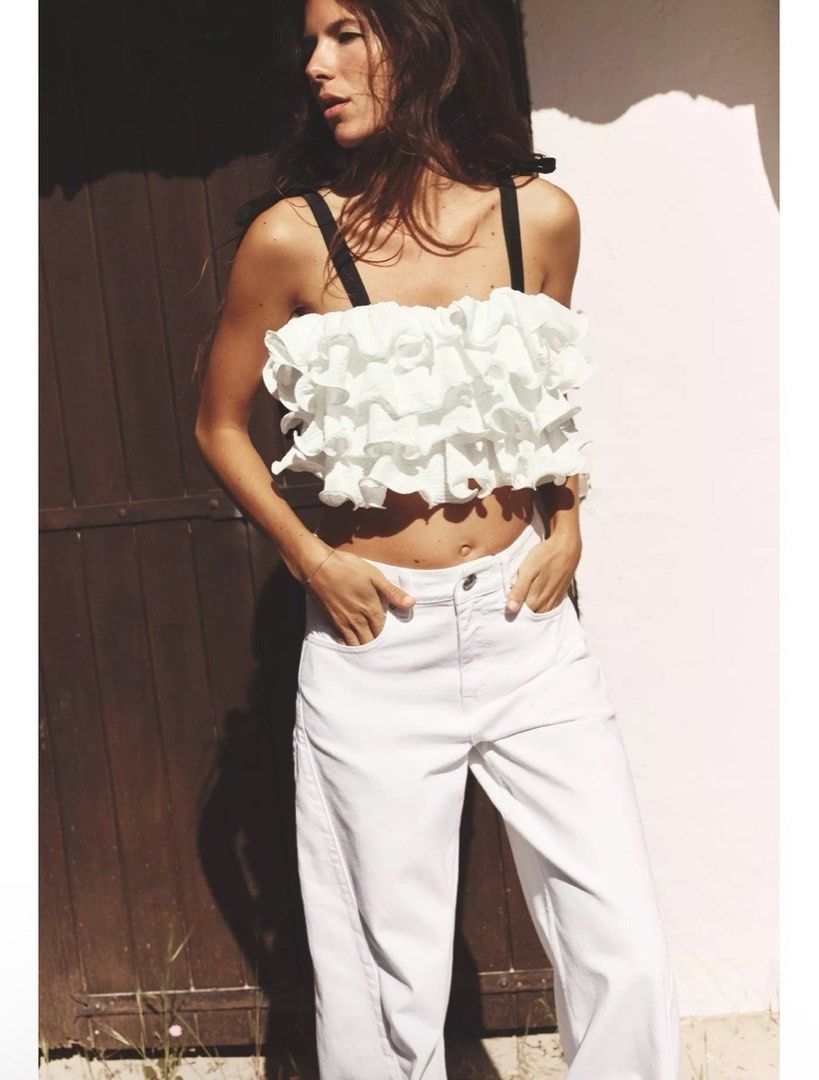 ZARA BNWT (Category: Sleeveless) located in Makati City. Submitted by tinycloset__ (Listing ID 1469667018, Image 2). Description: ZARA BNWT M ON TAG.