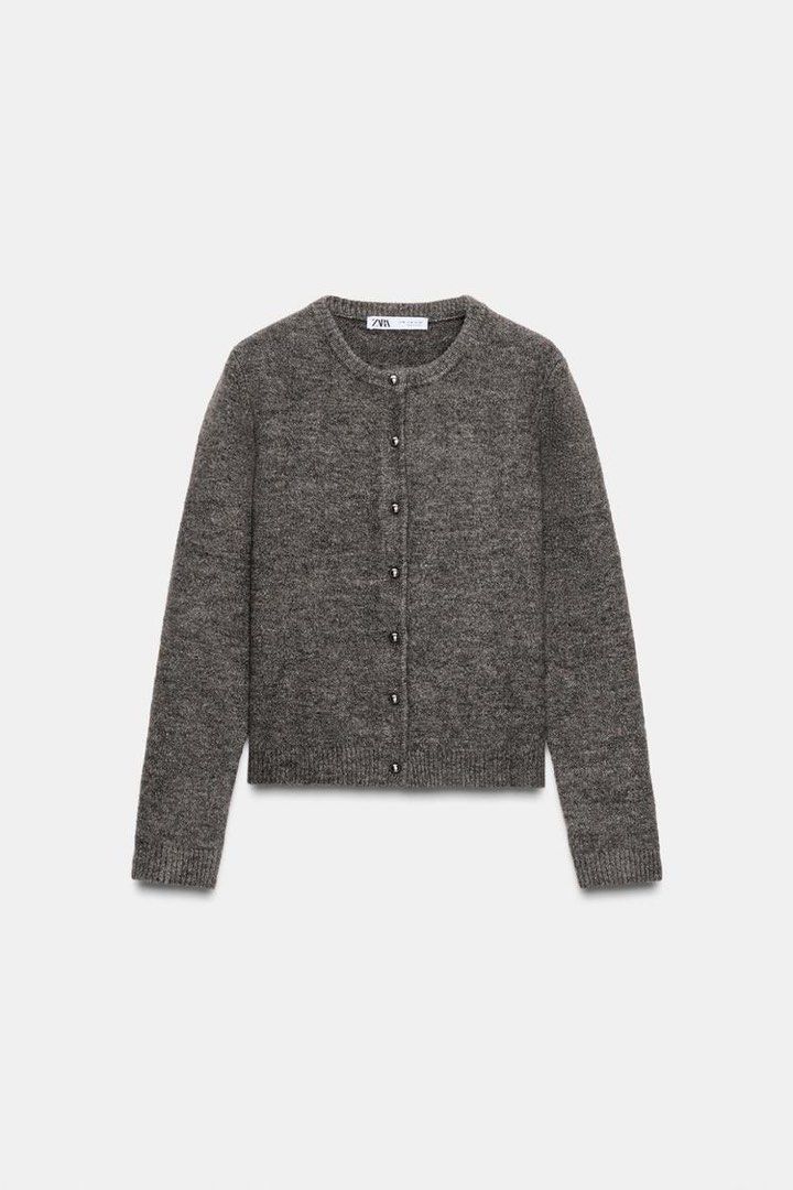 ZARA CARDIGAN BNWT (Category: Coats, Jackets and Outerwear) located in Makati City. Submitted by tinycloset__ (Listing ID 1469664186, Image 2). Description: ZARA BNWT M ON TAG.