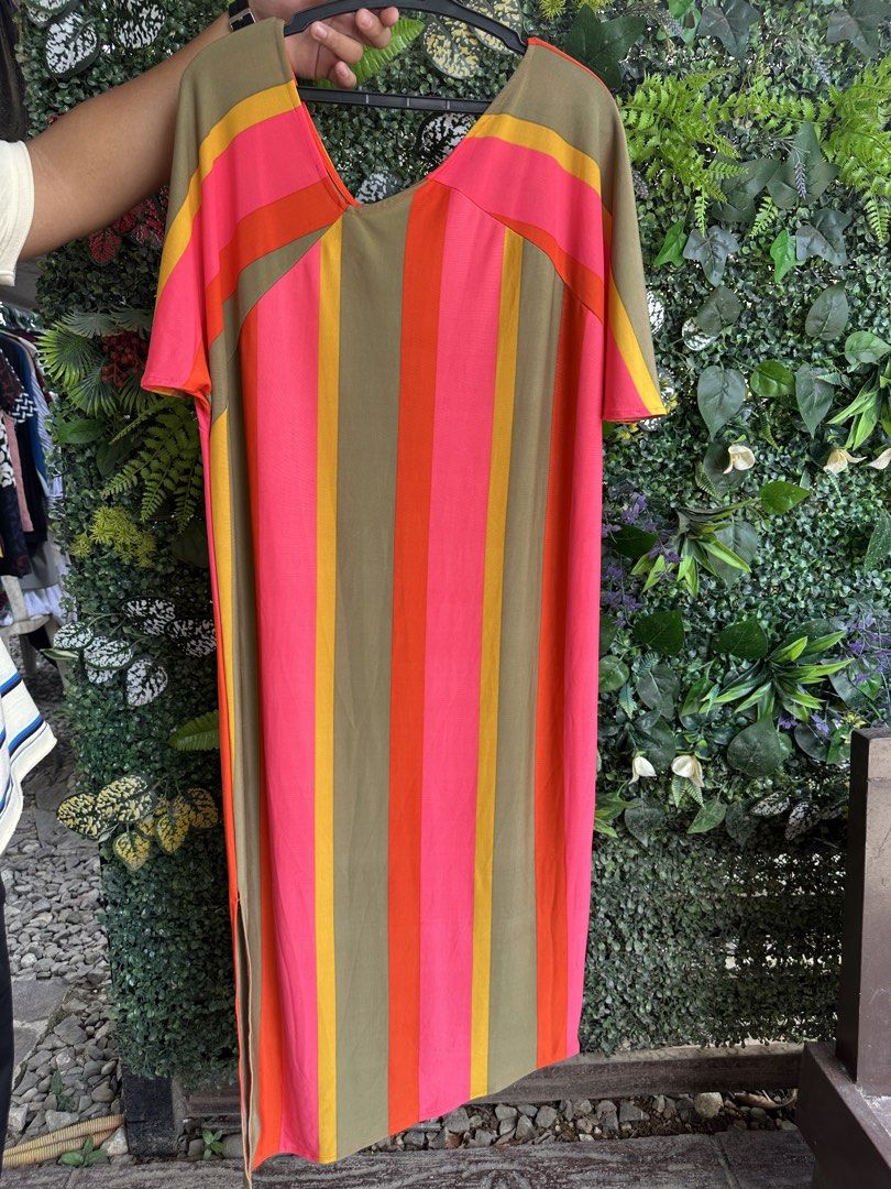 Zara Casual Dress (Category: Dresses) located in Caloocan City. Submitted by fabs_preloved01 (Listing ID 1469625619, Image 1). Description: Zara casual dress, soft cotton/silky feeling, size M.