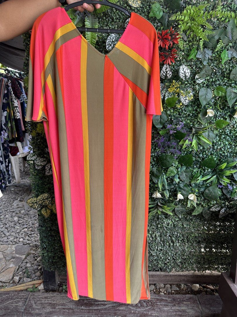 Zara Casual Dress (Category: Dresses) located in Caloocan City. Submitted by fabs_preloved01 (Listing ID 1469625619, Image 2). Description: Zara casual dress, soft cotton/silky feeling, size M.