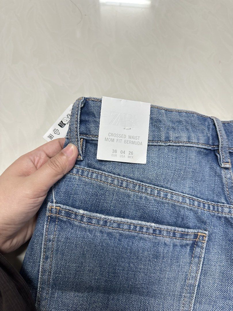CROSS ZARA DENIM SHORTS (Crossover) (Category: Shorts) located in Binangonan. Submitted by wear.nudes (Listing ID 1469741583, Image 3). Description: Bought this at zara ireland online Bnwt!! What you see is what you get!! Eur 36 Open for layaway 500dp.